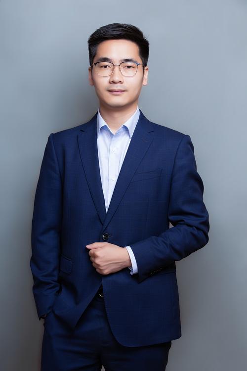 周洪 商务拓展总监
